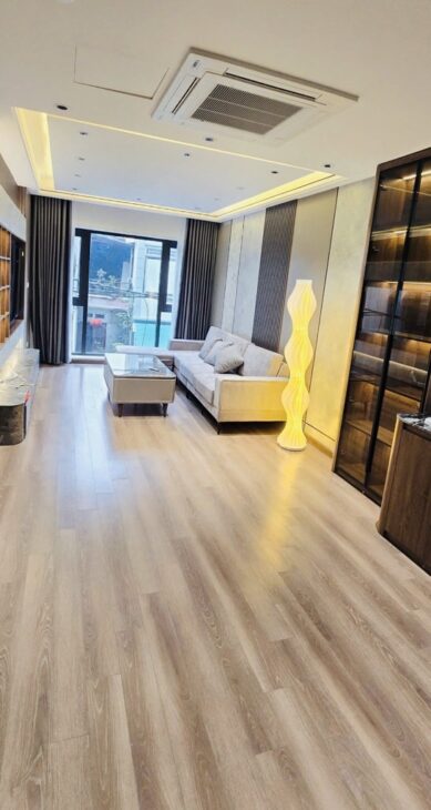 BÁN NHÀ NGỌC THUỴ-40M-THANG MÁY-FULL NỘI THẤT-NGÕ OTO-NHỈNH 11 TỶ