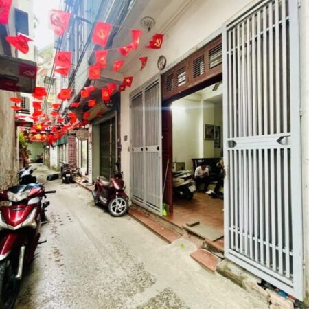 8.6Tỷ Nhà Dòng Tiền Phạm Văn Đồng – Hoàng Quốc Việt Full Nội Thất, Gần Phố, 35m2, 6 Tầng