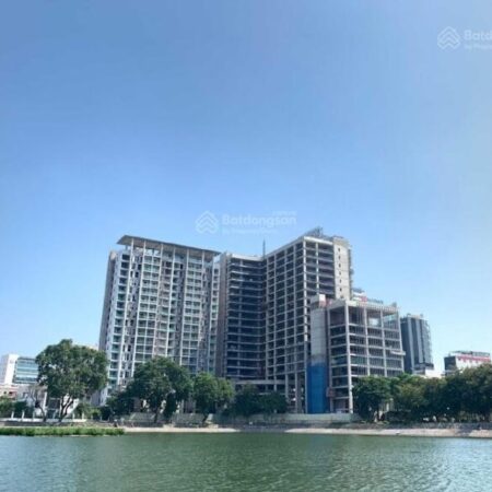 Gia đình có nhu cầu bán gấp căn hộ cao cấp 3pn, mặt hồ Thành Công, vào ở ngay Gia đình có nhu cầu bán gấp căn hộ cao cấp 3pn, mặt hồ Thành Công, vào ở ngay