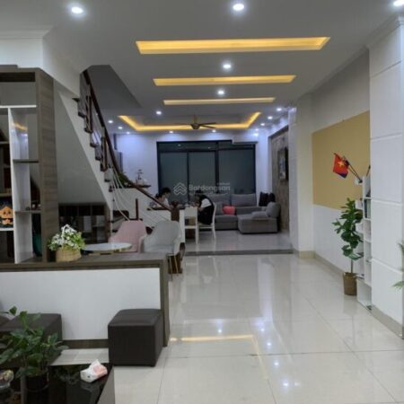 Bán liền kề khu đô thị An Hưng, 83m2, 4 tầng, hoàn thiện đẹp, gần hồ