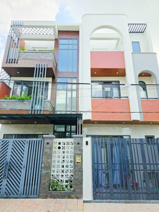 Bán đất thổ cư Đường Long Thuận, Phường Long Phước, TP HCM, DT 59m2, 4 x14.7m, SHR, 3.35 tỷ.