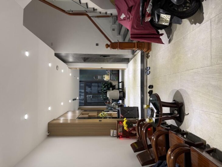 Bán gấp nhà hẻm xe hơi đường C1, Tân Bình: 84m2, 4 tầng, 4PN, sổ đỏ trao tay, giá hời chỉ 18.5 tỷ!