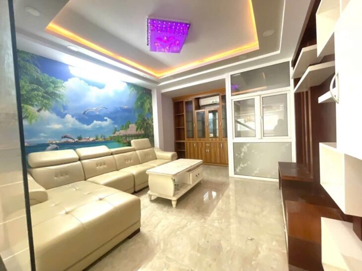 Bán nhà Gò Vấp, hẻm xe hơi vào nhà, 60m2, 5 tầng bề thế, vị trí cực đẹp