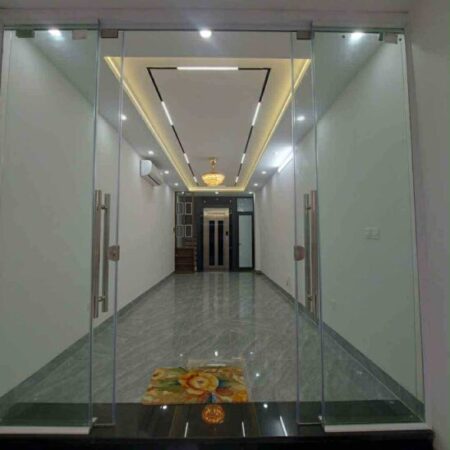 Bán nhà Vĩnh Hưng, Hoàng Mai 45m, lô góc 3 thoáng, ô tô tải đỗ cửa, thang máy nhập khẩu êm ru, gần