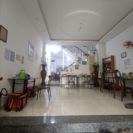 Bán nhà mặt tiền đường Số 8, Tăng Nhơn Phú, TP HCM, DT 130m2, 3 tầng, 5PN, sổ hồng. Giá 11.6 tỷ.