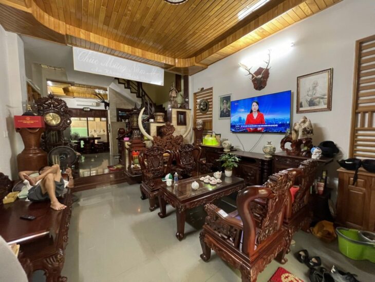 Nhà 3 tầng mặt tiền phố Tây An Thượng, cách biển Mỹ Khê 3 phút đi bộ