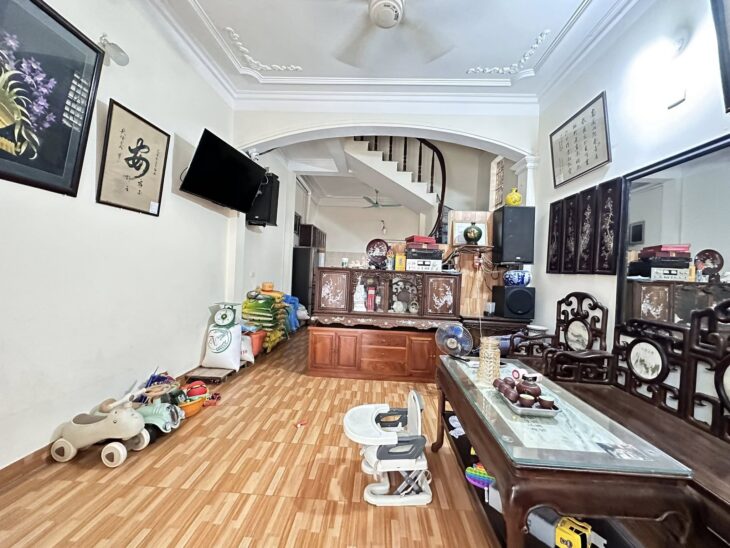 Bán nhà 113m, 3 tầng, mặt tiền 9m; ngõ 3m; giá chào 19,8 Tỷ