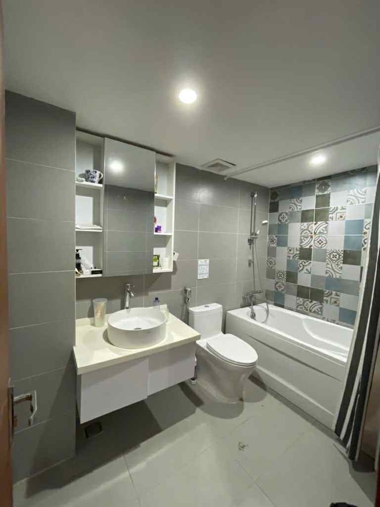 biệt thự mini Nguyễn Sơn- bệnh viện Tâm Anh, 122m x 4 tầng, mặt tiền 6.5m, nở hậu, full thổ cư