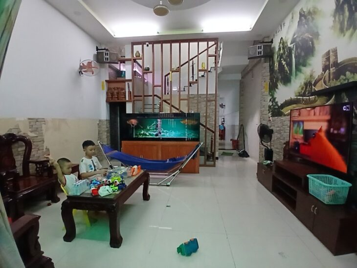 Bán nhà 3 tầng, 3PN Trần Thị Điệu, Phước Long, TP HCM. DT 95m2, SH, giá 7.35 tỷ. LH 0933125879