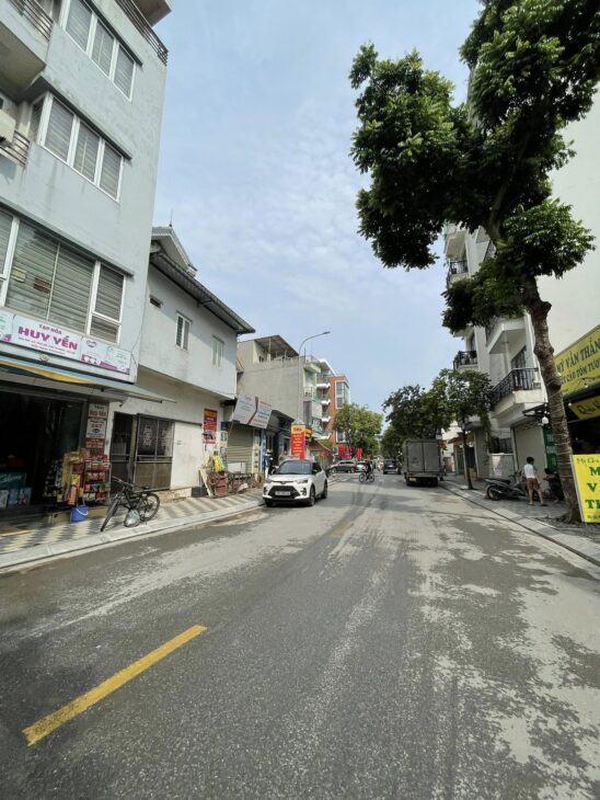 Phân lô hộ khẩu Tây Hồ, vỉa hè 3 ô tô tránh, kinh doanh sầm uất ngày đêm, tương lai phát triển mạnh