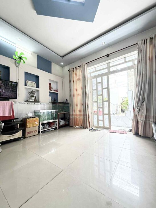 NHÀ 2 TẦNG 80M2 NGANG HƠN 5 MÉT Ô TÔ CÁCH 10M GẦN LÊ THỊ RIÊNG QUẬN 12 – GIÁP GÒ VẤP. CHỈ 3,37 TỶ TL
