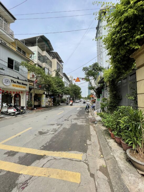 Phân lô hộ khẩu Tây Hồ, vỉa hè 3 ô tô tránh, kinh doanh sầm uất ngày đêm, tương lai phát triển mạnh