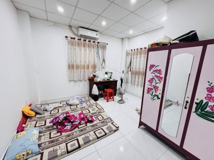 BÁN NHÀ 4 TẦNG – MẶT TIỀN KINH DOANH NGAY KÍNH NỔI DĨ AN 1 – 5x20M – 8 PHÒNG NGỦ – GIÁ NHỈNH 5 TỶ 🔥