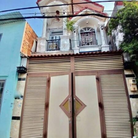 NHÀ 2 TẦNG BTCT MỚI TINH NGANG LỚN GẦN 5M. 54M2 GẦN SIÊU THỊ METRO. GIÁ RẺ CHỈ 3.X TỶ TL