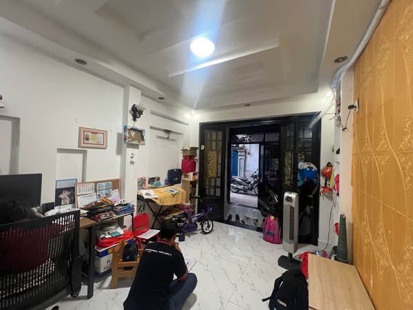 Nhà Lý Thái Tổ, Quận 10 – 82m² – Vị trí trung tâm cạnh vòng xoay Lý Thái Tổ – Giá nhỉnh 10 tỷ