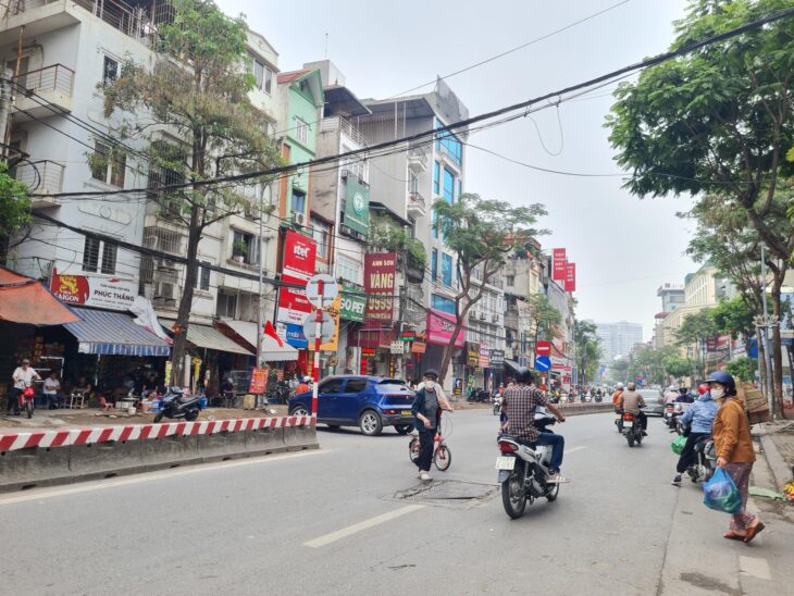 BÁN NHÀ – LẠC LONG QUÂN –OTO TRÁNH – KINH DOANH SẦM UẤT-GẦN HỒ TÂY 82M 5TẦNG 25.9TỶ