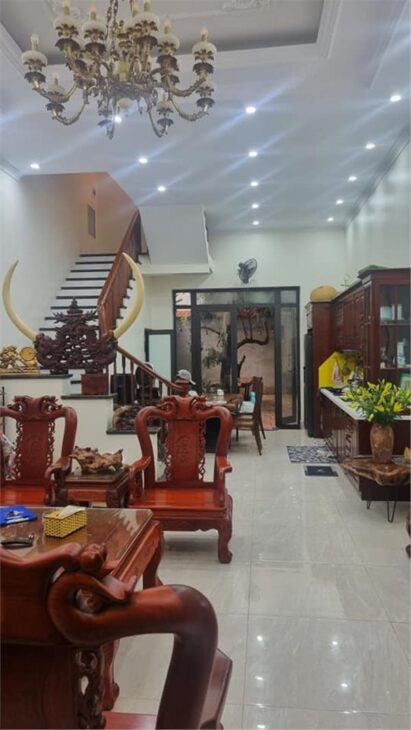 Bán nhà LẠC LONG QUÂN otô tránh- kinh doanh 77 M 5tầng 18.9 tỷ