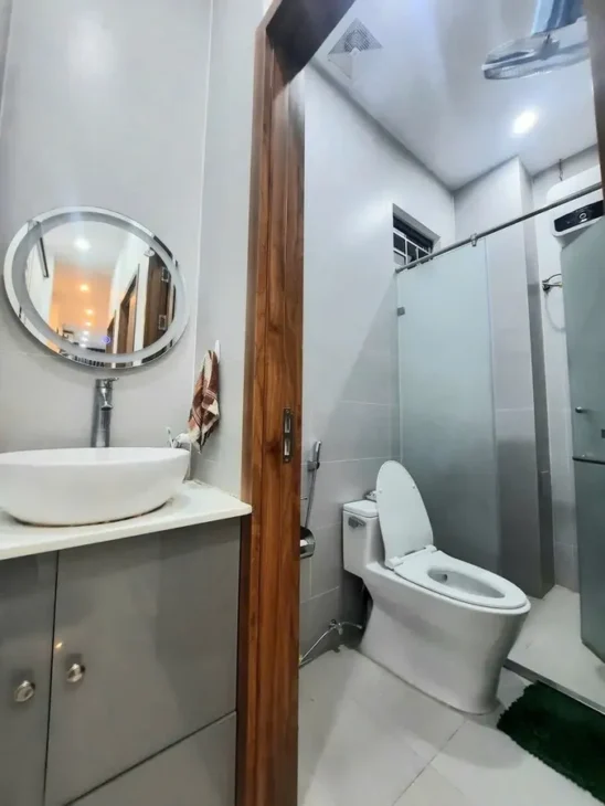 NHÀ 2 TẦNG – MẶT TIỀN NGUYỄN CAO – CÁCH BIỂN NGUYỄN TẤT THÀNH 100M