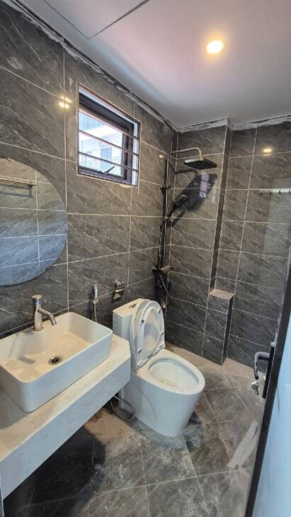 Siêu hiếm! Bán nhà Nguyễn Xiển 4 tầng gần ô tô, chỉ 5,5 tỷ.