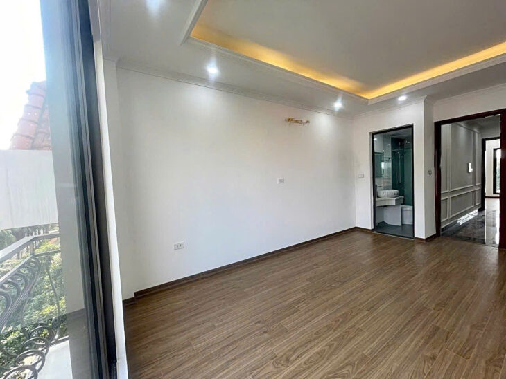 Nhà mới siêu hiếm – Tập thể Đặc công Thanh Trì – 6 tầng thang máy – Ô tô ngủ trong nhà