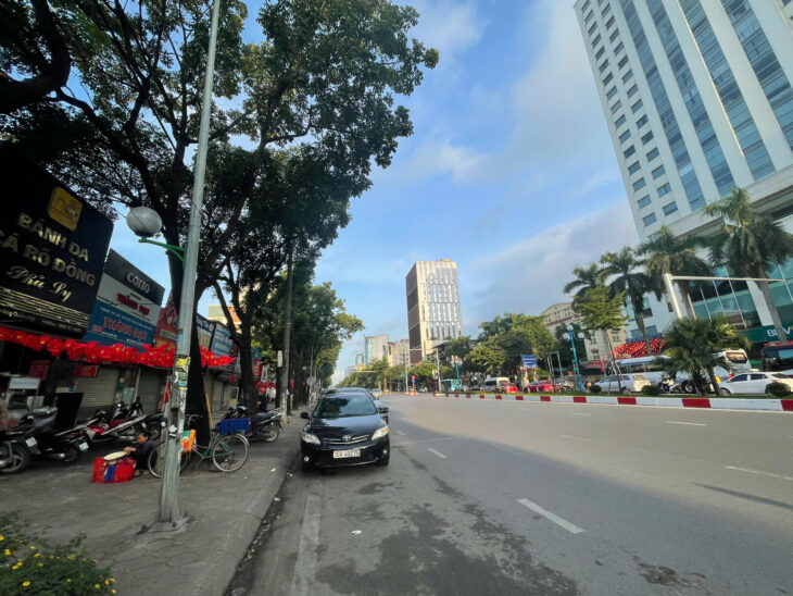 Nhà Mới 5 Tầng Trần cung gần Ngã Tư Hoàng Quốc Việt Lô Góc, Gần Phố 41m2 – 9.8 tỷ