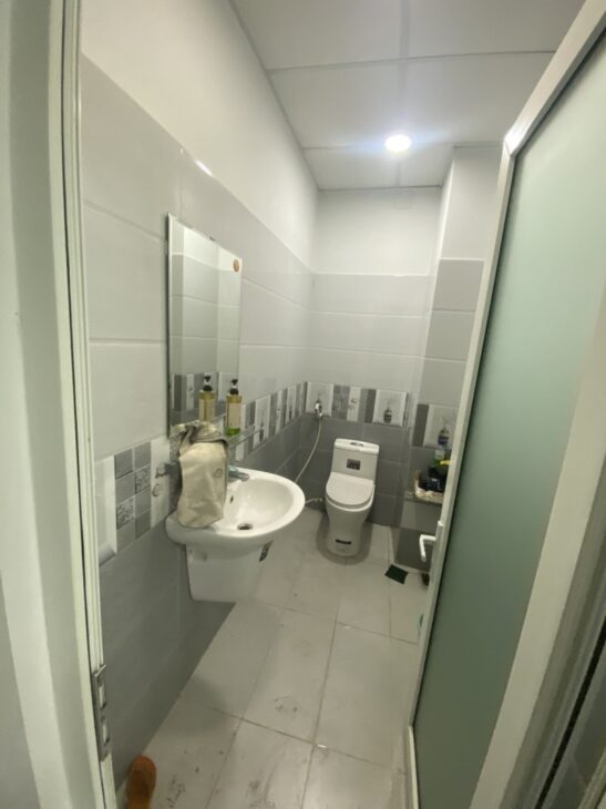 Bán nhà mặt tiền đường Đình Phong Phú, Phường Tăng Nhơn Phú . DT 91m2, 3 tầng, 3PN, sổ hồng. Giá