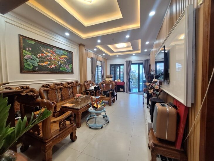 Bán nhà Phường Hiệp Bình, Đường Số 35, DT240 m2, 8x30m, 2 tầng, 9PN, SH, Giá 11.3 tỷ.