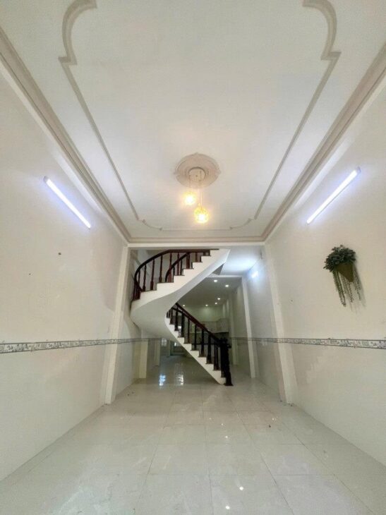 Chính Chủ bán gấp nhà mặt tiền Sơn Kỳ Tân Phú, DT 100m² SHR, giá chỉ 12.5 tỷ TL