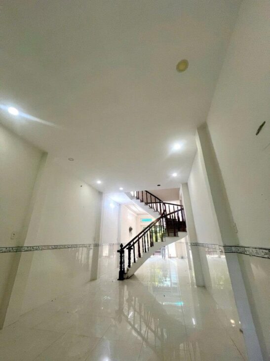 Chính Chủ bán gấp nhà mặt tiền Sơn Kỳ Tân Phú, DT 100m² SHR, giá chỉ 12.5 tỷ TL