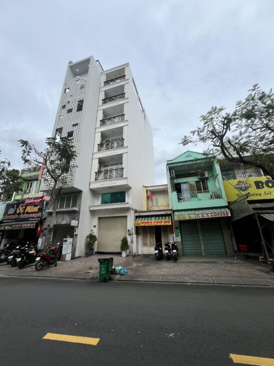 Giảm giá 1 tỷ! Bán nhà mặt tiền Đỗ thị Lời F.11 Q.3 4×17 7 tầng 11P 12WC giá 27 tỷ