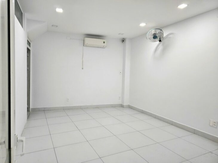 Bán nhà mặt tiền đường Đình Phong Phú, Phường Tăng Nhơn Phú . DT 91m2, 3 tầng, 3PN, sổ hồng. Giá