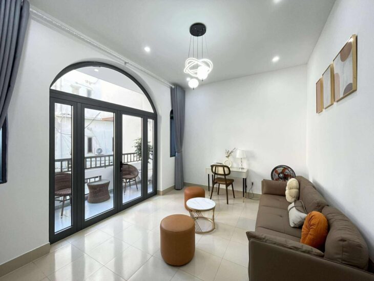 Bán nhà 2 tầng sát biển Mỹ Khê, 128m², ngang 6.8m, dòng tiền 40 triệu/tháng, giá 17.9 tỷ