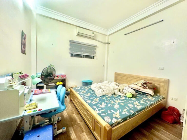 BÁN NHÀ CỔ LINH THẠCH BÀN LONG BIÊN – 39M² – 4 TẦNG – NGÕ Ô TÔ – 4 PHÒNG NGỦ – 7,8 TỶ – SỔ ĐỎ