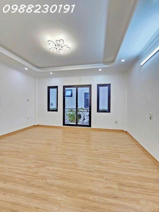 Bán nhà ngô gia tự 30m2 5 tầng xây mới gần ô tô tránh giá nhỉnh 5 tỷ