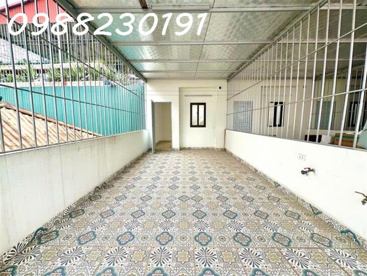 Bán nhà ngọc lâm long biên 32m2 5 tầng xây mới full nội thất giá nhỉnh 5 tỷ