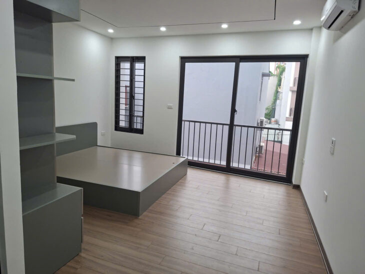 BÁN NHÀ PHỐ TRẠM LONG BIÊN – 33M² – 6 TẦNG – 4 NGỦ – 7,25 TỶ – GẦN Ô TÔ, GẦN SÂN GOLF LONG BIÊN