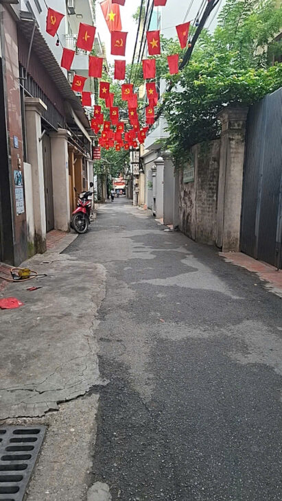 BÁN NHÀ BỒ ĐỀ NGUYỄN VĂN CỪ LONG BIÊN – 40M² – 5 TẦNG – 6 NGỦ – NHÀ ĐẸP Ở NGAY – 7,7 TỶ – GẦN Ô TÔ