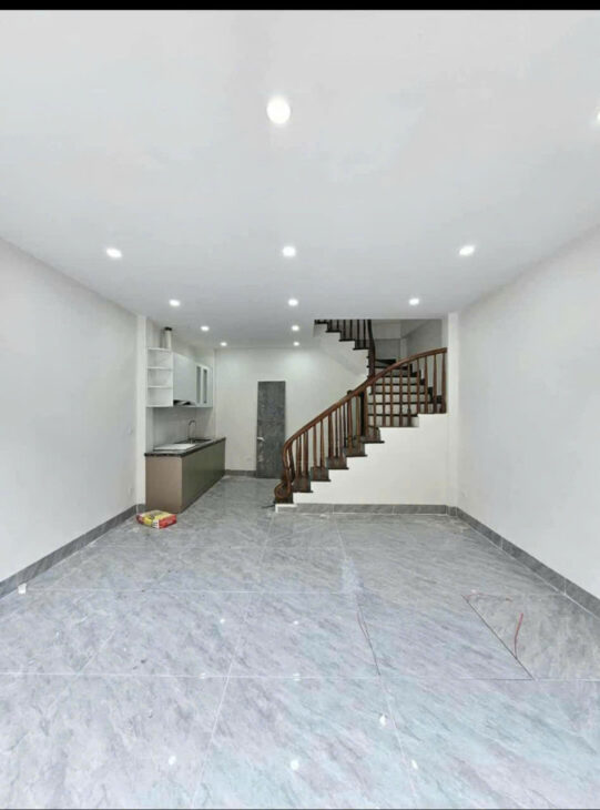 BÁN NHÀ THẠCH BÀN LONG BIÊN – 42M² – 5 TẦNG – 6,55 TỶ – GẦN Ô TÔ, NHÀ ĐẸP Ở NGAY