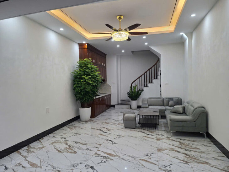 BÁN NHÀ PHỐ TRẠM LONG BIÊN – 33M² – 6 TẦNG – 4 NGỦ – 7,25 TỶ – GẦN Ô TÔ, GẦN SÂN GOLF LONG BIÊN