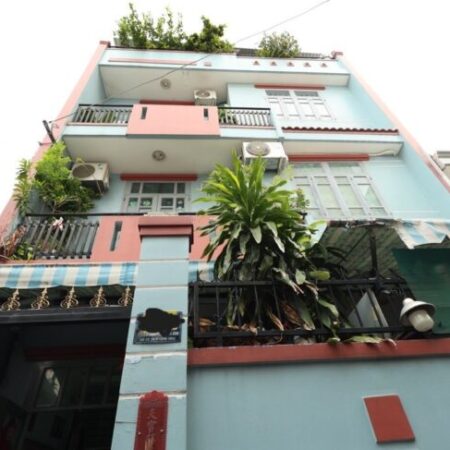 Sắp ngộp bank, nhà 4 tầng ngang 7m, gần nhà ga T3