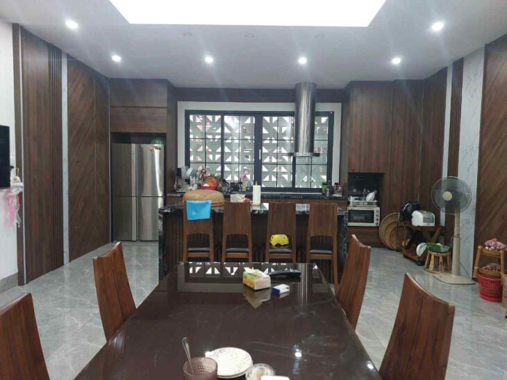 bán nhà Nguyễn Văn Cừ, 118m x 5 tầng, mặt tiền 5.5m, thang máy, gara, kinh doanh