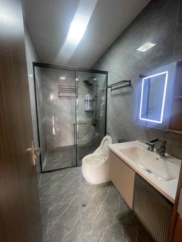 nhà đẹp Hồng Tiến, 45m x 6 tầng, mặt tiền 5m, gara ôtô, full nội thất