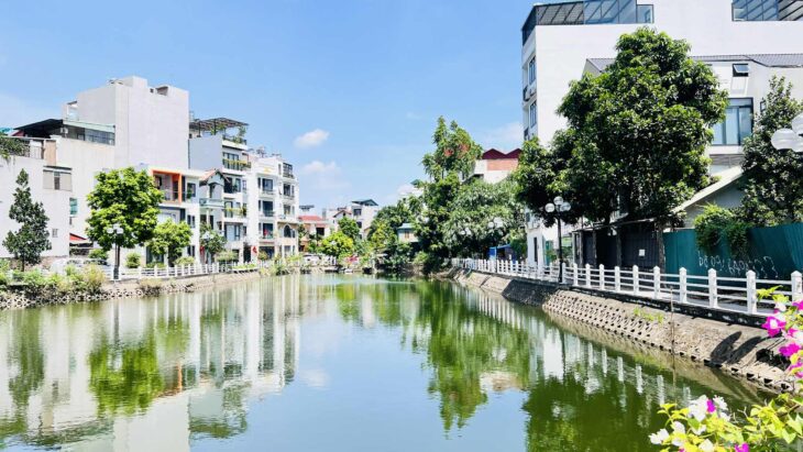 biệt thự sân vườn Hồng Tiến, 400m x 4 tầng, mặt tiền 11m, ôtô tránh, full thổ cư