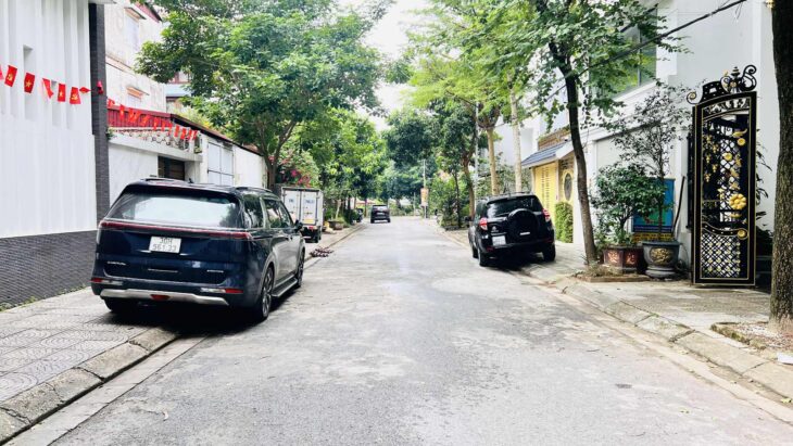 bán nhà Việt Hưng, 96m x 5 tầng, mặt tiền 6m, phân lô, vỉa hè, ôtô tránh