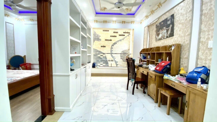 ♦MẶT TIỀN 5 TẦNG XỊN XÒ, NGANG 7M, NGAY TT DĨ AN. ĐẸP NHỨC NHỐI