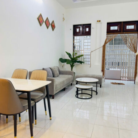 Bán nhà vị trí đẹp gần biển diện tích ngang 7,5m, tổng hơn 80m², thiết kế thoáng mát hiện đại