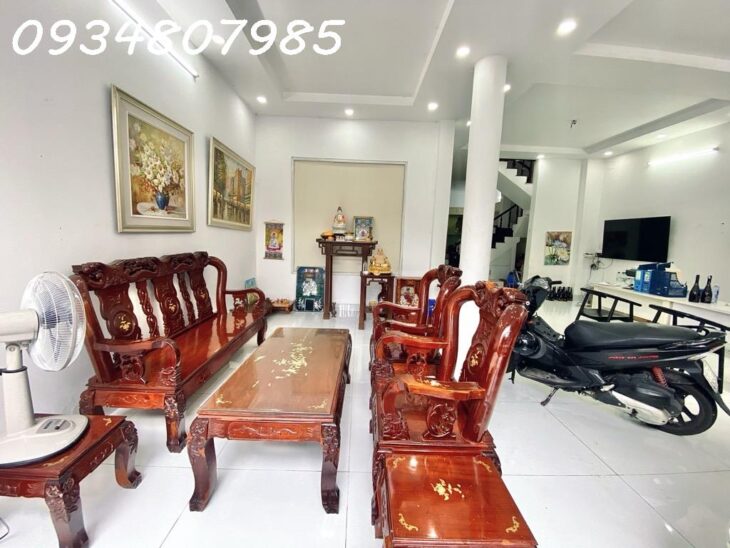 Nhà to như Biệt Thự, Hẻm ô tô quay đầu, 130m2 ngang 8mx18, 3 tầng btct sát trường chinh