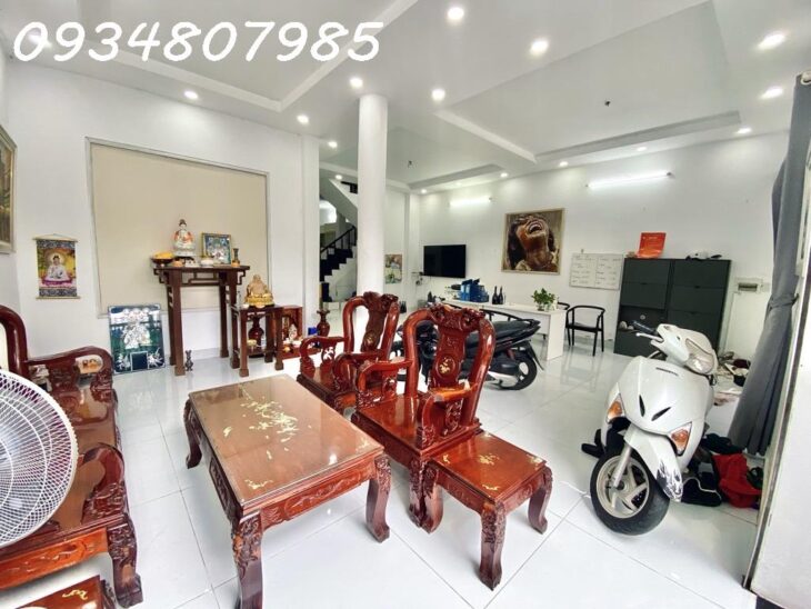 Nhà to như Biệt Thự, Hẻm ô tô quay đầu, 130m2 ngang 8mx18, 3 tầng btct sát trường chinh