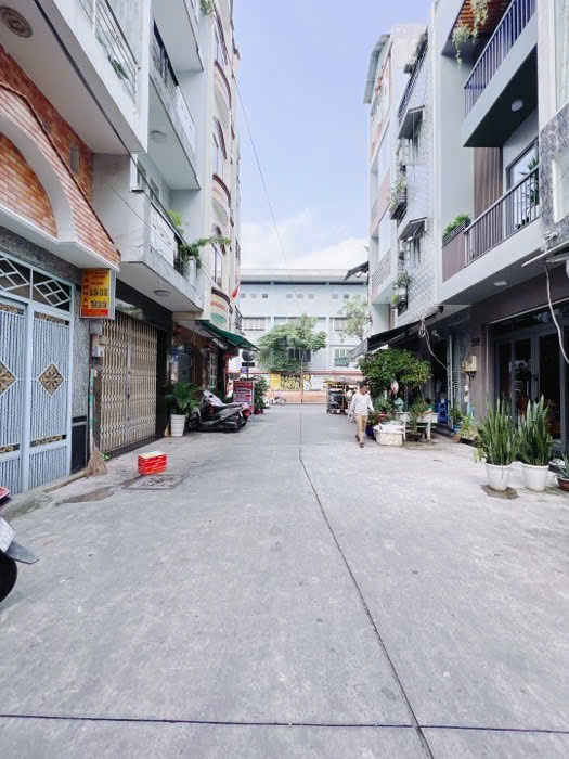 NHÀ MẶT TIỀN ĐƯỜNG SỐ CÁCH XE HƠI TÂN VĨNH 3 BƯỚC CÓ 90 TRIỆU M2 DT 4 x 12.6 m …Q4