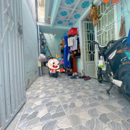 HẺM 1 SẸT – Cách mặt tiền đường 50m Q4 NGANG 11 DÀI 5,5 CÓ 4 TỶ